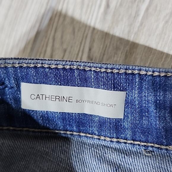 Kut from the Kloth Catherine Boyfriend Shorts Distressed Womens Size 4 - Picture 4 of 8